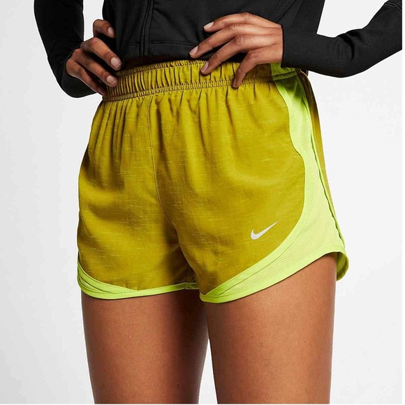 🌟Nike Dri-Fit Tempo Shorts - Picture 2 of 4
